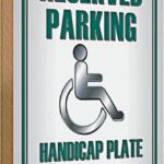 Targa Parcheggio Riservato Legno Handicap 20x30 cm-0